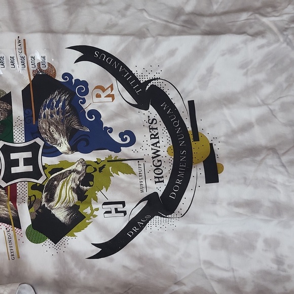 HARRY POTTER WIZARDING WORLD Tan Tie-Dye Hogwarts Short Sleeve Tee Shirt - Picture 3 of 8